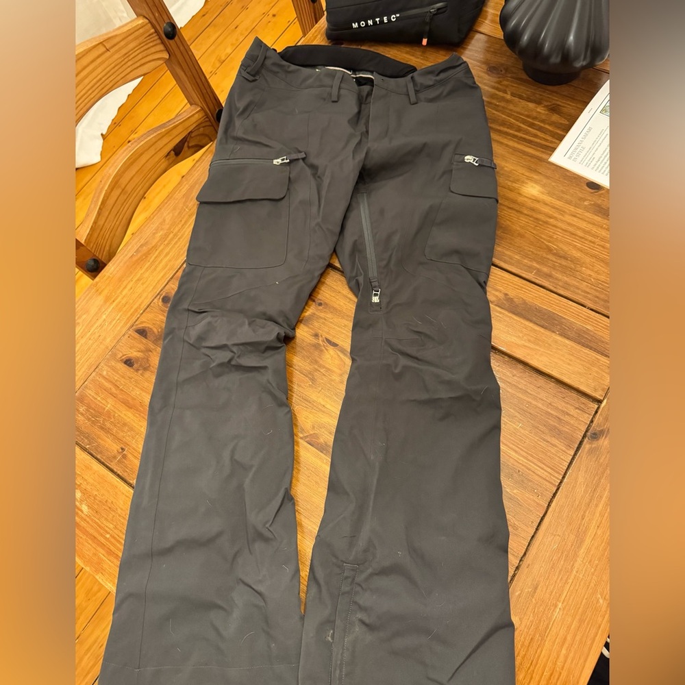 Women’s Burton Ski/Snowboard Pants - Medium
